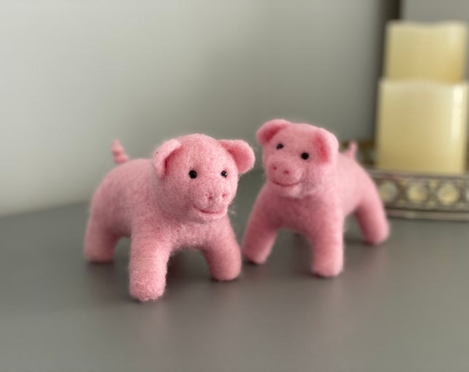 Needle Felted Wool Pig, Pig Sculpture, Hanging Decoration, Farm Animal Gift, Table Top Display, Photography Prop