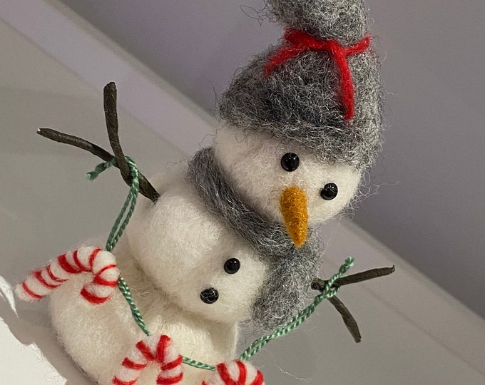 Needle Felted Snowman Sculpture, Christmas Decoration, Snowman Sculpture, Holiday Decor, Wool Sculpture