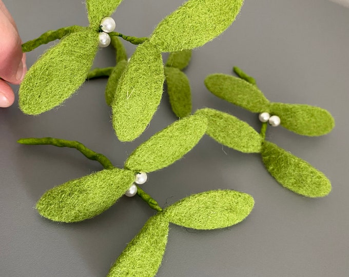 Needle Felted Mistletoe, Christmas Tree Decorations, Buttonholes, Flower Picks, Floral Picks, Table Decor, Wreath Decor, Craft Projects