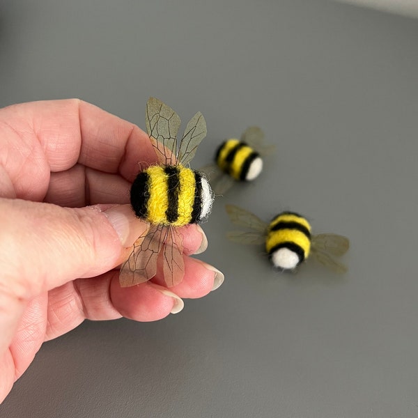 Needle Felted Bees, Flower Arranging Accessories, Gardening Gifts, Photography Props, Spring Decor, Felt Bees, Florist, Bumble Bee