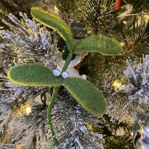 Needle Felted Mistletoe, Christmas Tree Decorations, Buttonholes, Flower Picks, Floral Picks, Table Decor, Wreath Decor image 3