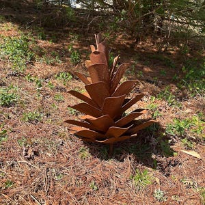 18&quot; 3D  Metal Pine Cones