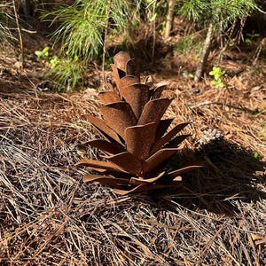 8&quot; 3D  Metal Pine Cones