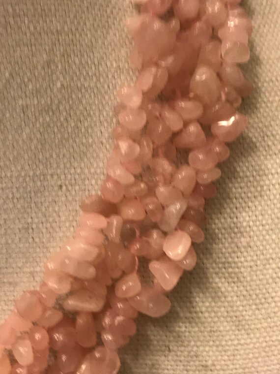 Pink rose  quartz chip stone necklace  T - image 3