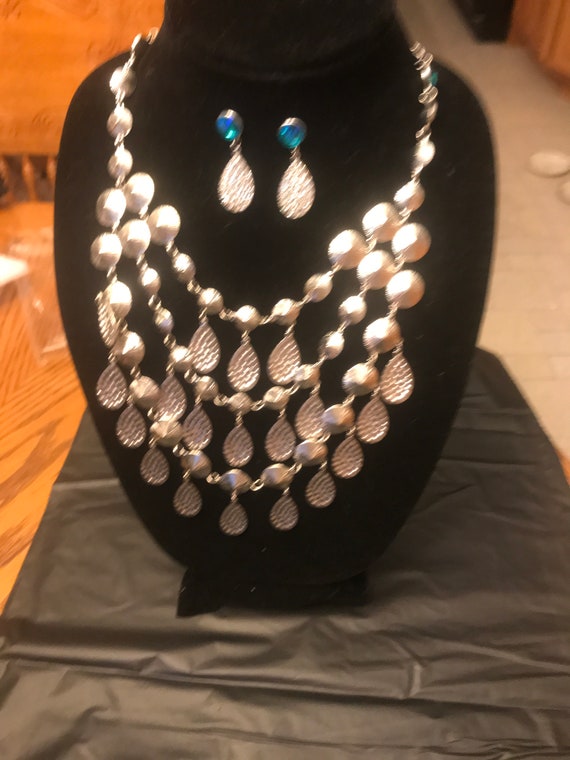 Blue magic quartz cryatal bib necklace set 322 - image 6