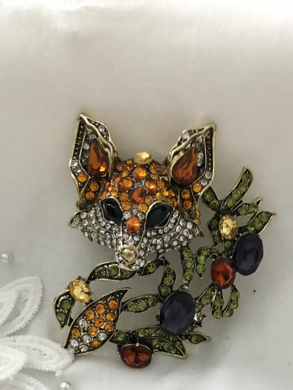Rhinestone statement Fox brooch E8 - image 2