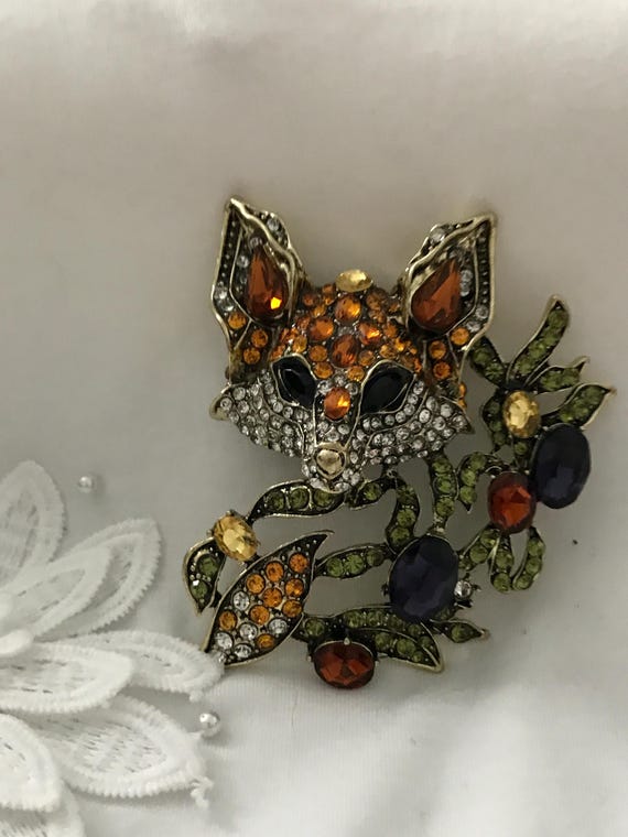 Rhinestone statement Fox brooch E8 - image 1