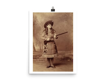 Photo of Annie Oakley With Guns, 1890 - Etsy