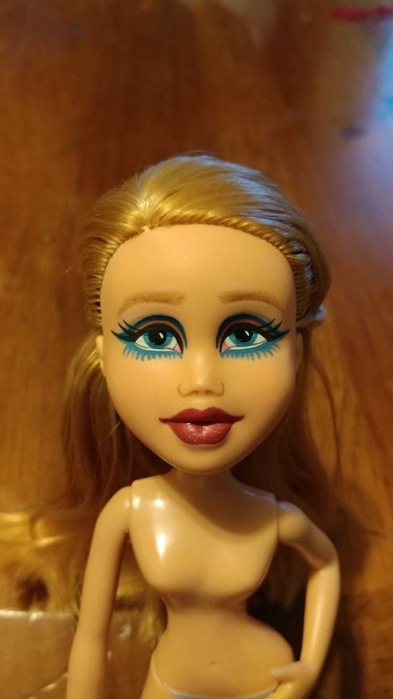 dirty blonde bratz doll
