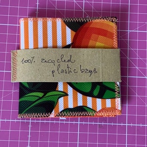 PORTAFOGLI piccolo fatto a mano プラスチック製 100% RICICLATA
