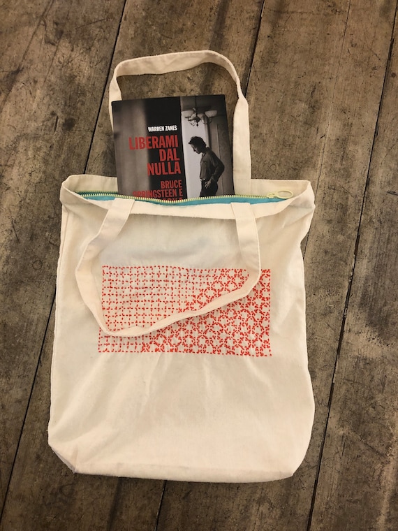 borsa in tela con ricamo sashiko colorato