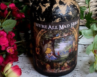 Alice in Wonderland. Cheshire Cat. Alice in Wonderland Bottle. Cheshire Cat Bottle. Alice in Wonderland Gift. Alice in Wonderland Decor.