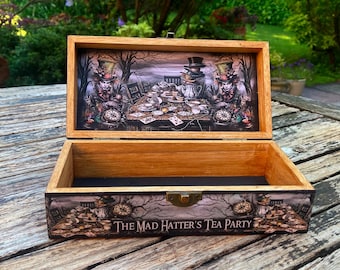 Alice in Wonderland. Mad Hatter Jewellery Box. Mad Hatter. Steampunk Box. Alice in Wonderland Decor. Mad Hatter Gift. Trinket Box. Steampunk