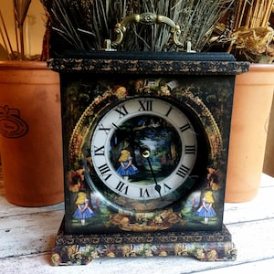Alice in Wonderland Clock. Cheshire Cat Clock. Mad Hatters Tea Party. Alice in Wonderland Decor. Unique Clock. Alice Clock. Cheshire Cat.