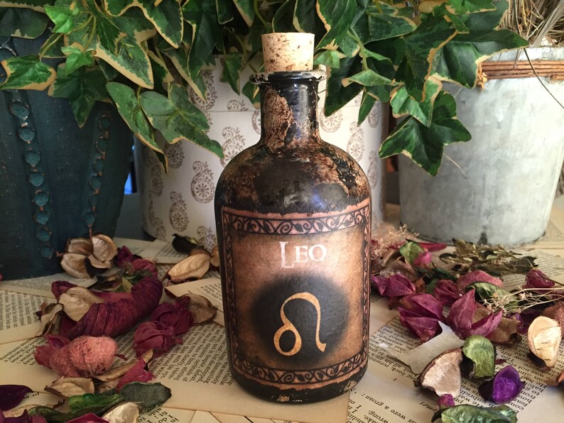 Astrology Star Sign Leo Gift Constellation Leo. Zodiac Bottle Leo Leo Bottle Signs of the Zodiac