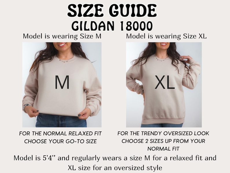 Pu&ograve; includere: Guida alle taglie per felpe Gildan 18000. L'immagine mostra due modelli che indossano le felpe nelle taglie M e XL. Il testo spiega come scegliere la taglia giusta per una vestibilit&agrave; rilassata o oversize. La modella &egrave; alta 163 cm e indossa una taglia M per una vestibilit&agrave; rilassata.