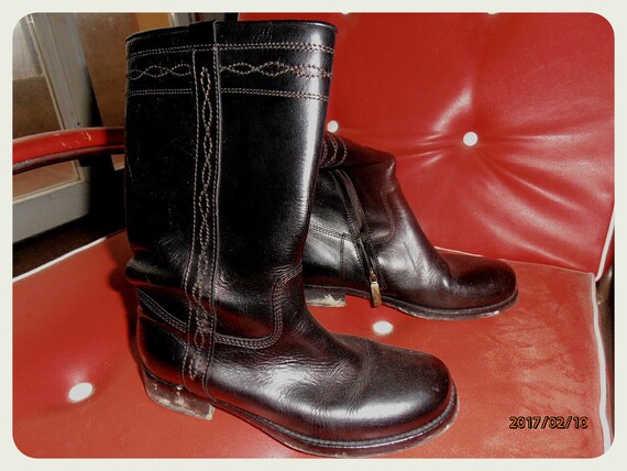 Square toe women boots