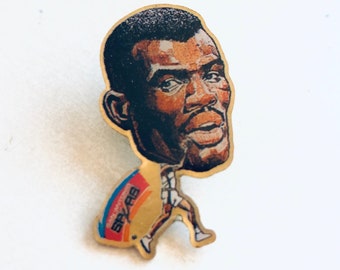 Vintage DAVID ROBINSON Lapel Pin, Hat Pin, Enamel Pin, NBA Pin Back , San Antonio Spurs, Shaq, 1995, Basketball, Pinheads