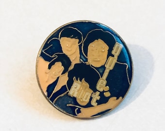 Vintage QUIET RIOT Lapel Pin, Enamel Pin, Pinback, Hat Pin, Zeppelin, RUSH, Rock n Roll, Ac/Dc, Journey, 80s