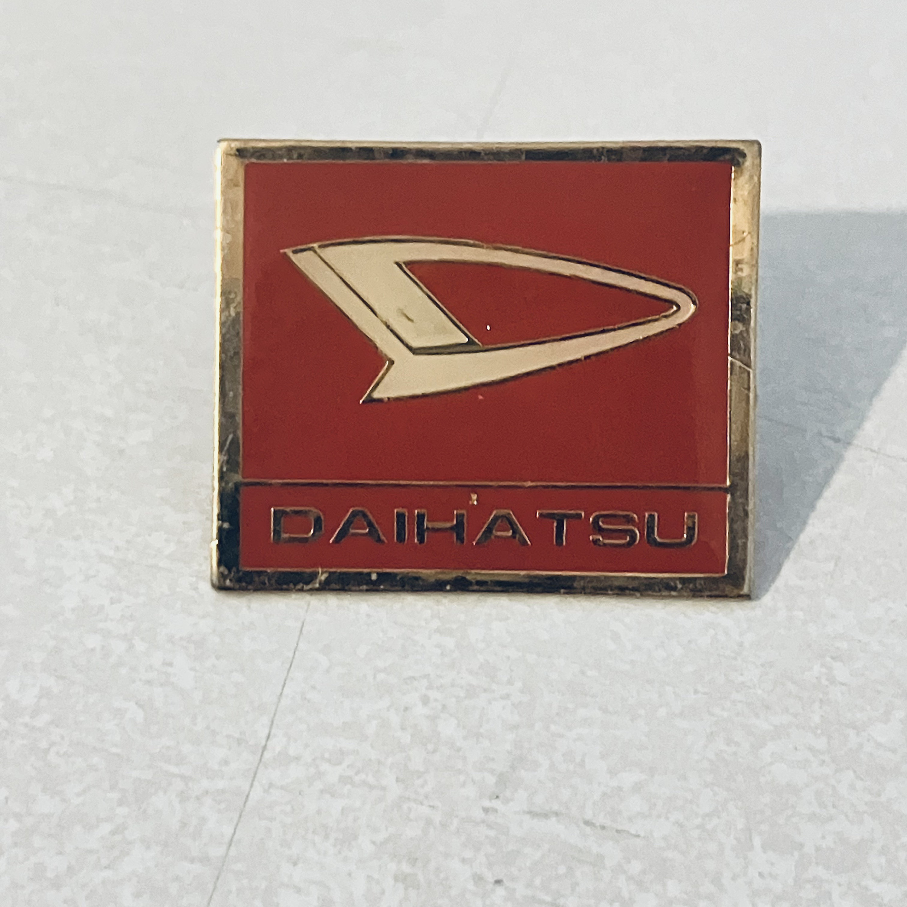 Daihatsu logo - Etsy 日本