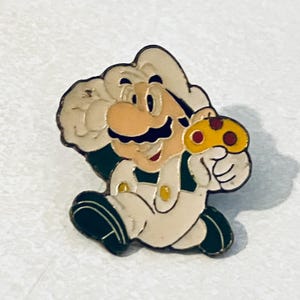 Vintage Leaping LUIGI Pin, Enamel Pin, Pinback, Hat Pin, 80s, Nintendo, Sega, Mario Kart, SNES, Donkey Kong, Super Mario Bros