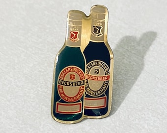 Vintage BECKS Beer Green Bottles Lapel Pin, Enamel Pin, Pinback, Bartender Pin, Hat Pin, 70s, 80s, German