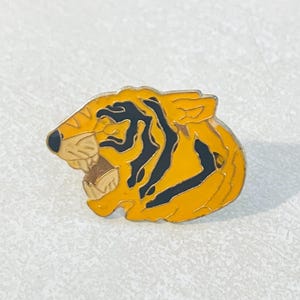 Vintage WILD TIGER Head Lapel Pin, Enamel Pin, Pinback, Hat Pin, Jungle, Africa, Zoo, King, Lion, Jaguar, Cheetah, 80s