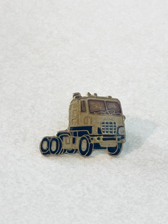 Vintage GMC Semi Truck Lapel Pin, Enamel Pin, Pin… - image 1