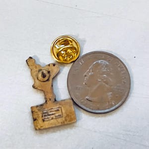 Vintage OLD LADY'S GIN Logo Lapel Pin, Enamel Pin, Pinback, Bartender, Jim Beam, Jack Daniels, Beefeater, Tanqueray, Bombay Sapphire image 2