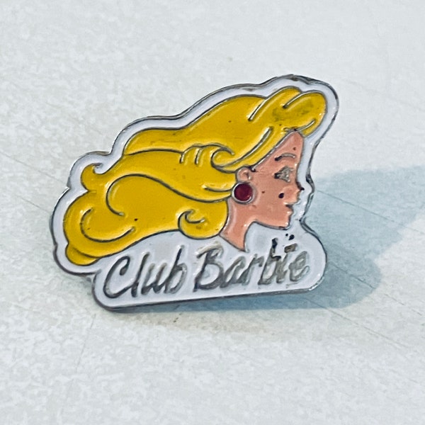 vintage CLUB BARBIE épinglette de poupée, épinglette en émail, épinglette, épingle à chapeau, Saint-Valentin, coeur, amour, années 80, Jem, Betty Boop