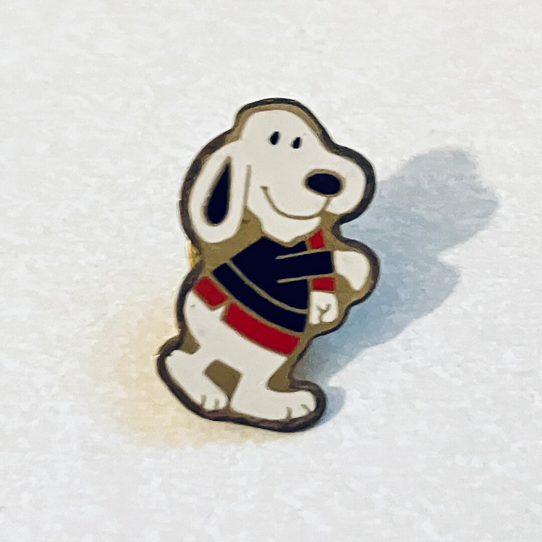 Vintage SNOOPY Cute Lapel Pin, Enamel Pin, Pinback, Hat Pin, Peanuts ...