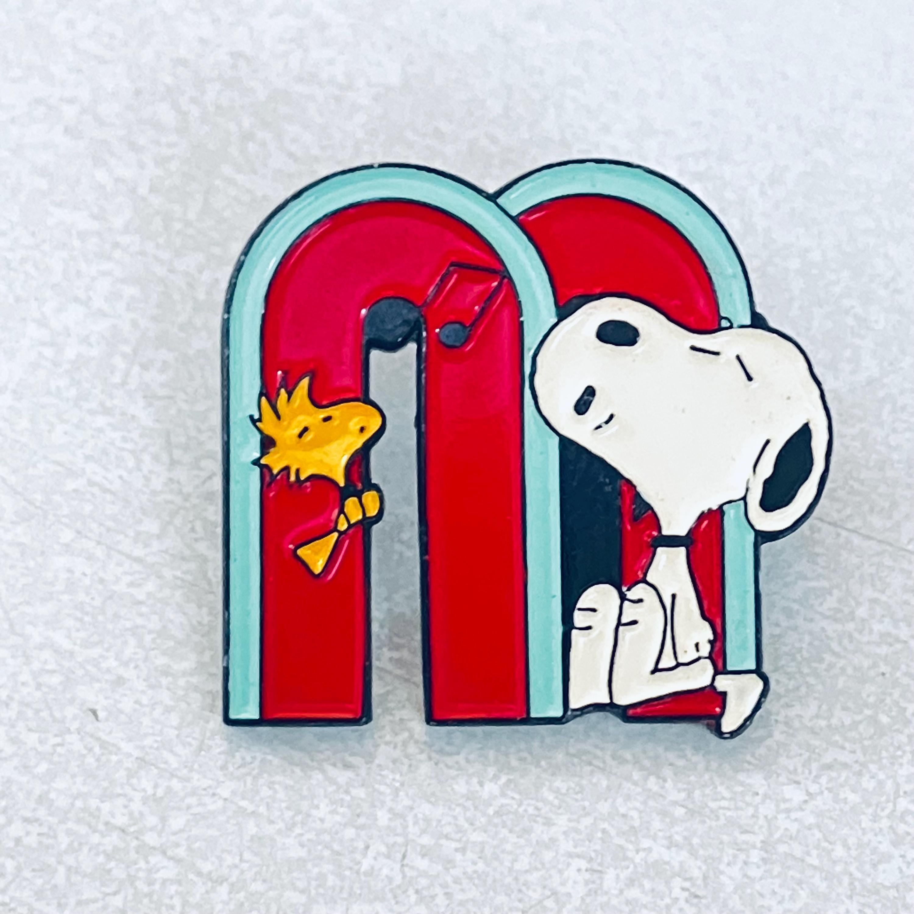 RARE☘️Woodstock pin set ☘️ Snoopy_woodstockgifts_offcard.