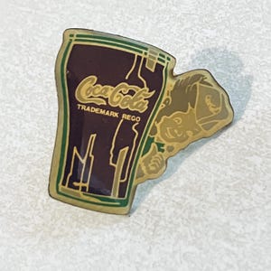 Vintage COCA COLA Pint Glass Lapel Pin, Enamel Pin, Pinback, Coke, Pepsi, Soda, Pop, 80s