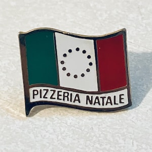 ヴィンテージ PIZZERIA NATALE ラペルピン、エナメルピン、ピンバック、帽子ピン、ピザ、イタリア国旗、イタリア