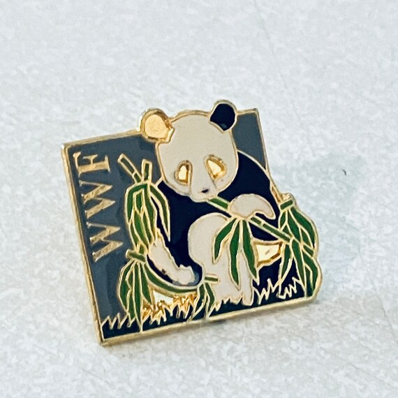 Vintage WORLD WILDLIFE FOUNDATION Panda Bear Lape… - image 1