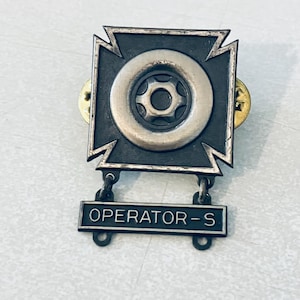 Vintage WWII Army Driver and Mechanic Badge Lapel Pin, Pinback