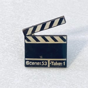 Vintage MOVIE Director Clapboard Lapel Pin, Enamel Pin, Pin back, Hat Pin, 80s, Disney, Film, Canne Festival, Hollywood