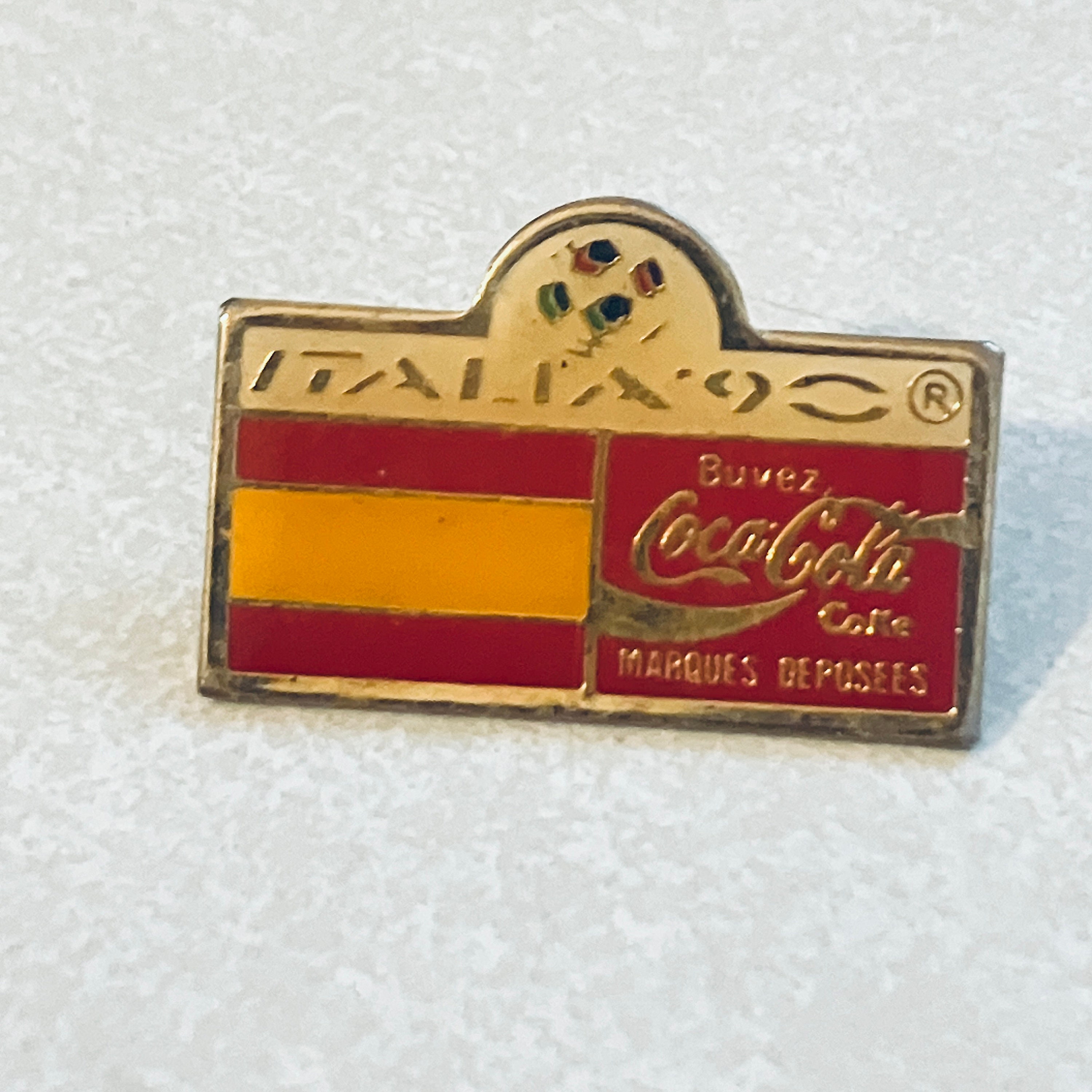 Vintage COCA COLA SPAIN Italia 90 World Cup Lapel Pin, Enamel Pin, Pinback, Coke, Soccer, Football, 1990