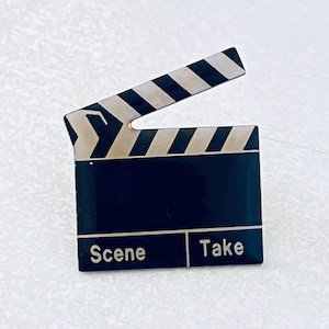 Vintage MOVIE Director Clapboard Lapel Pin, Enamel Pin, Pin back, Hat Pin, 80s, Disney, Film, Canne Festival, Hollywood