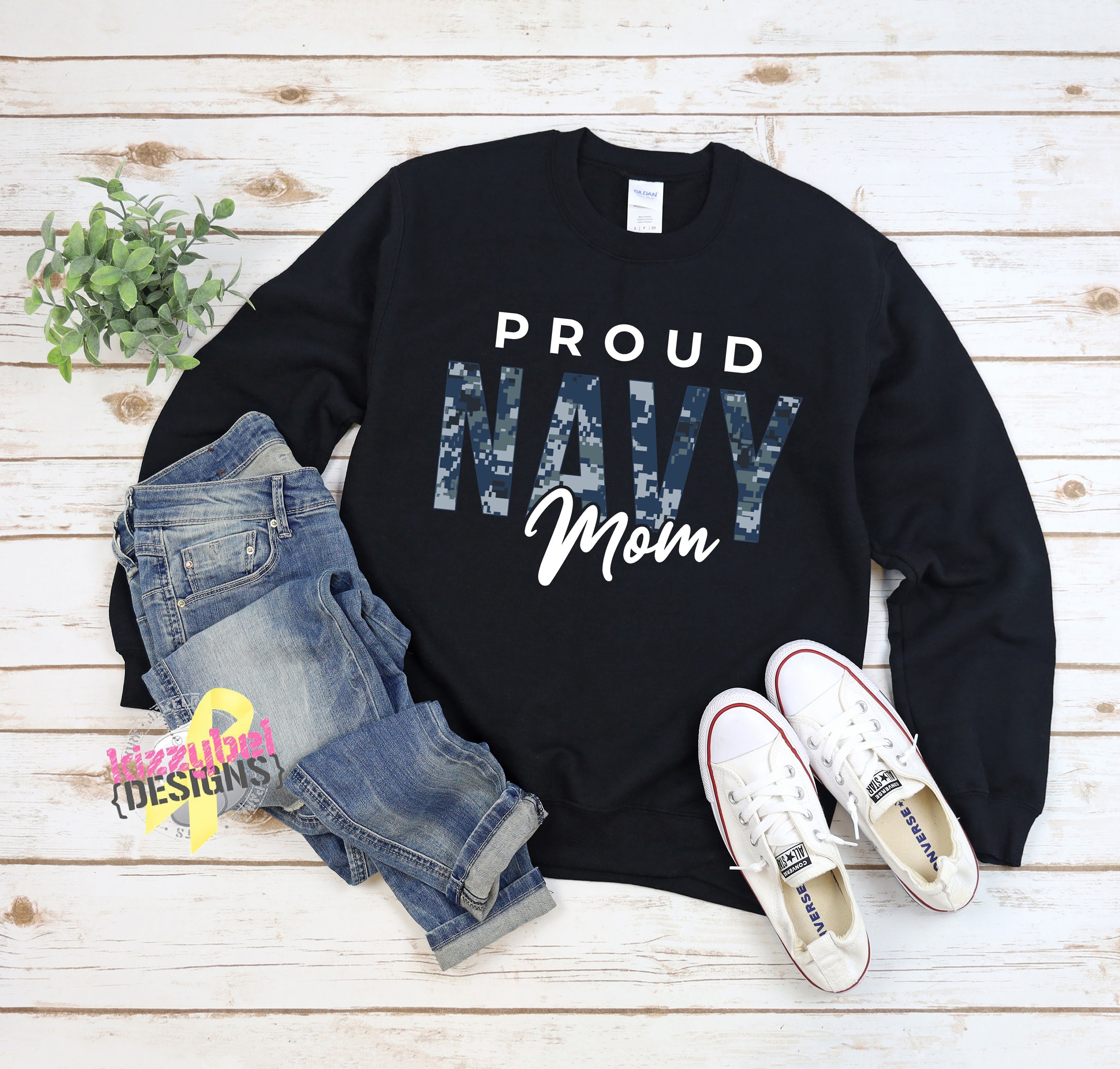 Trendy Crewneck Proud Navy Mom Navy Mom shirt Gift for Her Cute Popular Unisex Graphic Crewneck Funny Veteran Sweatshirt