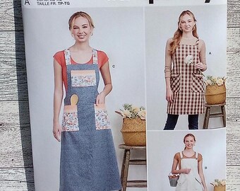 Simplicity Sewing Pattern 9938 - Misses Easy Pullover Aprons with Pockets - Sizes XS to XL