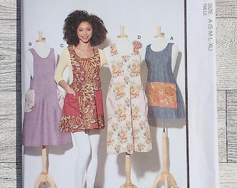 McCalls Easy Sewing Pattern 8308 - Misses Aprons in 4 Styles - Criss Cross Apron with Pockets - Sizes S to XL