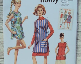 Simplicity Sewing Pattern 9726 - Misses Vintage Apron or Beach Cover-up in Two Lengths - One Size