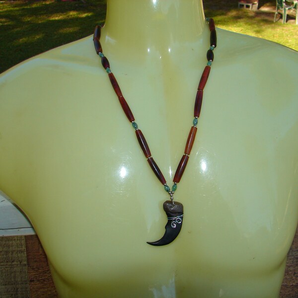 Bear Grizzly Claw Necklace  Native American Indian Style Replica Bear Claw Necklace  Mountain Man Rendezvous  Horn Bead   22"  #14