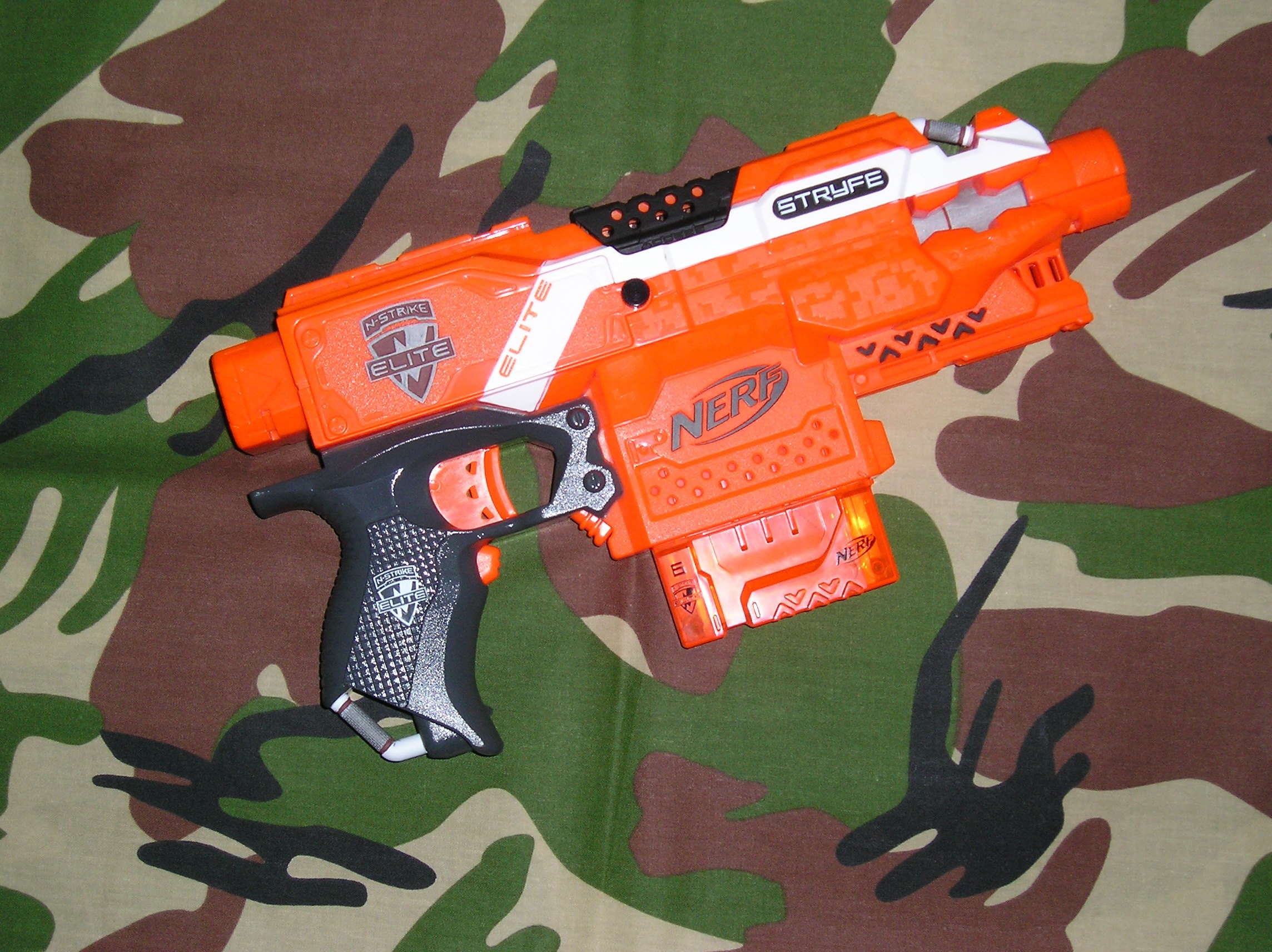 NERF - Elite 2.0 - Blaster motorisé Phoenix CS -6 - 12 fléchettes