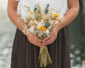 Créatrice De Bouquets Et Couronnes En Fleurs Séchées By