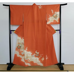 Kimono with Iconic Japanese Motifs - Vintage Kimono - Authentic Japanese Wear