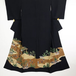 Kuro Tomesode Depicting Traditional Motifs - Preloved Japanese Kimono - Traditional Clothing from Japan
