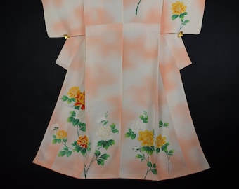 Japanese Kimono with Flowers - Preloved Japanese Kimono - Traditional Clothing from Japan