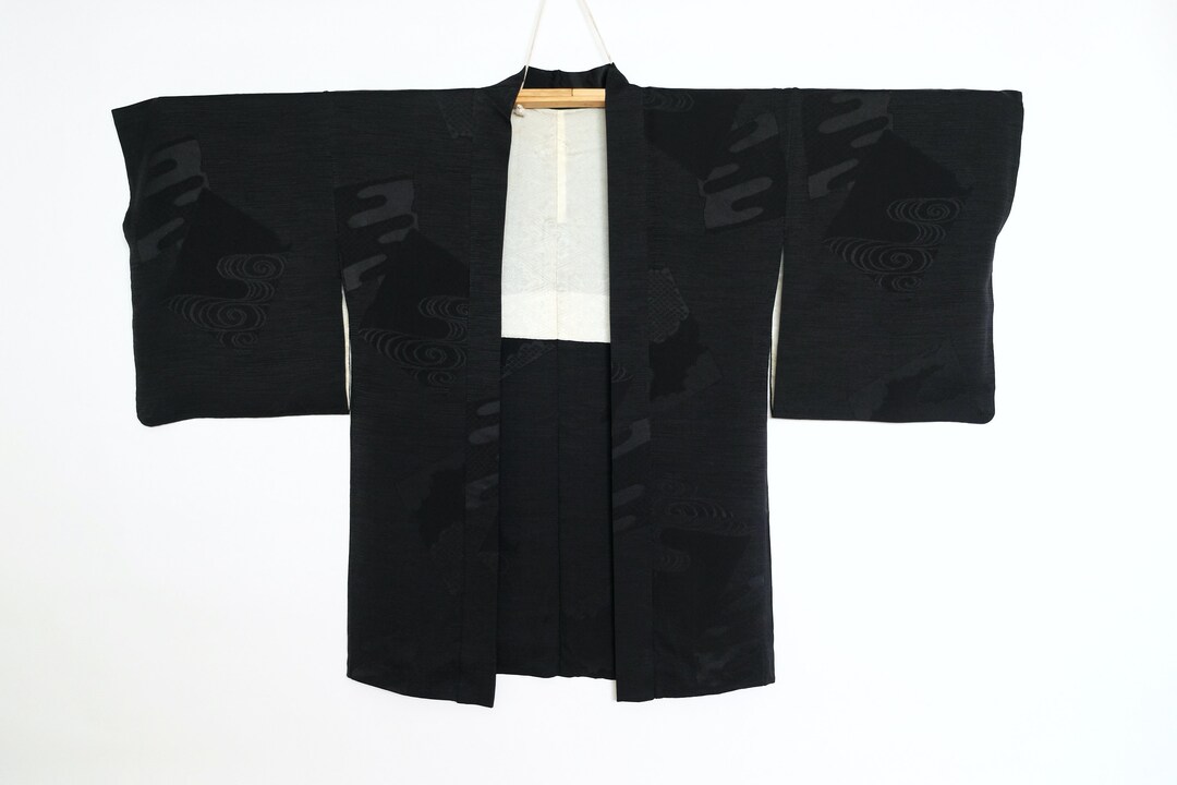 Textured Haori Black Haori Traditional Japanese Motifs - Etsy